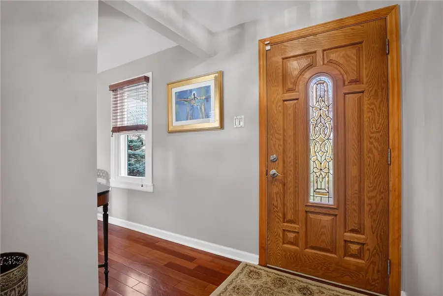 625 Ray Dr, Carnegie, PA 15106 - #3