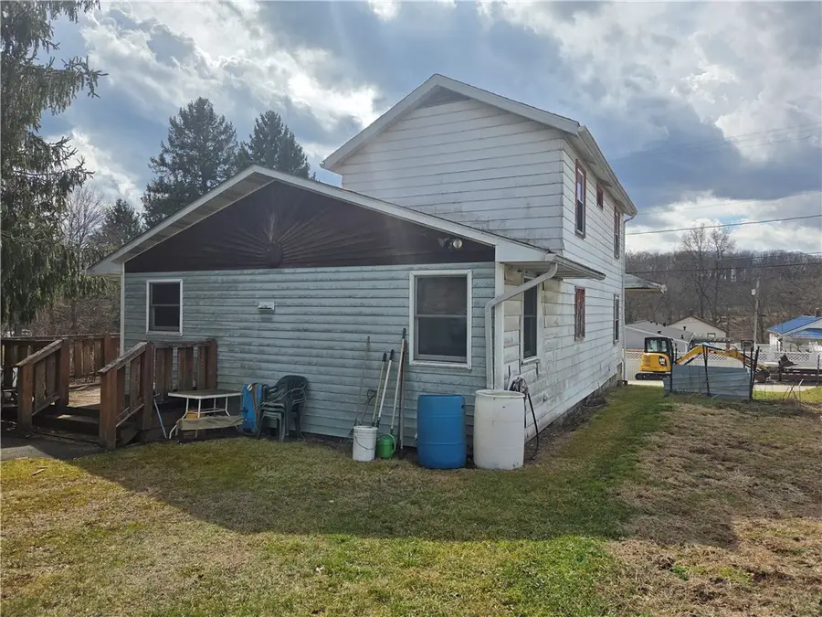 255 Shoaf St, Tarentum, PA 15084 - #2