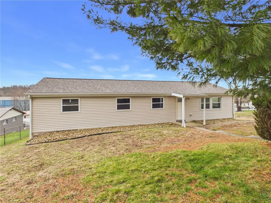 909 1st St, New Salem, PA 15468 - #2