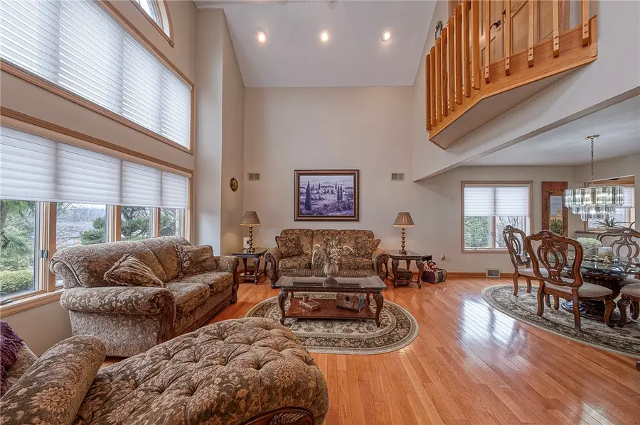 53 Hobbitt Ln, Finleyville, PA 15332 - #2