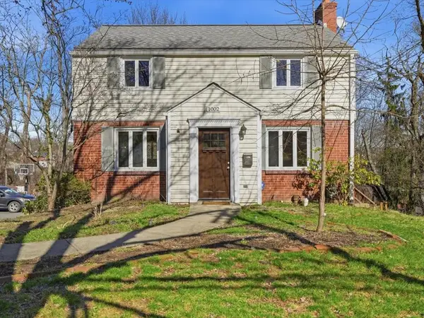 1002 S Greenlawn Dr, Mt Lebanon, PA 15216