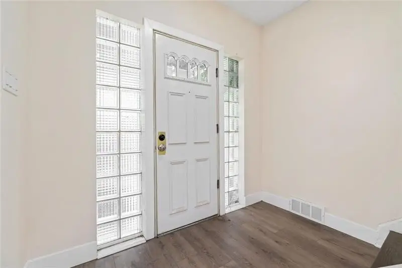 2726 Woodstock, Swissvale, PA 15218 - #3