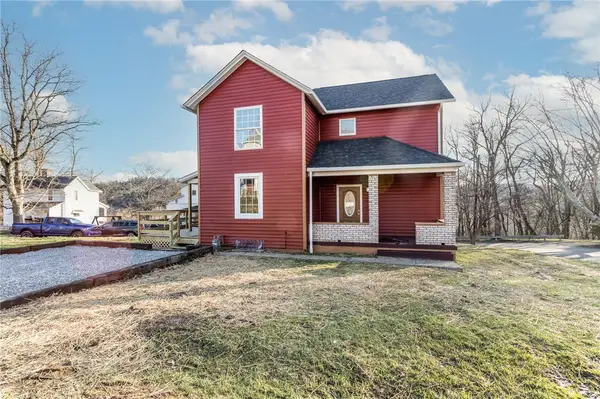 325 Laughlin St, Dawson, PA 15428