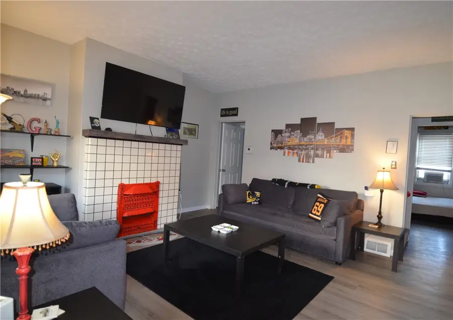 230 Albert St, Pittsburgh, PA 15211 - #2