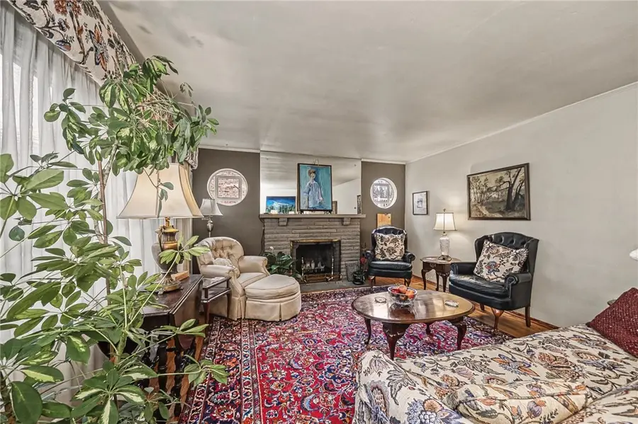 77 Coraopolis Rd, Coraopolis, PA 15108 - #3