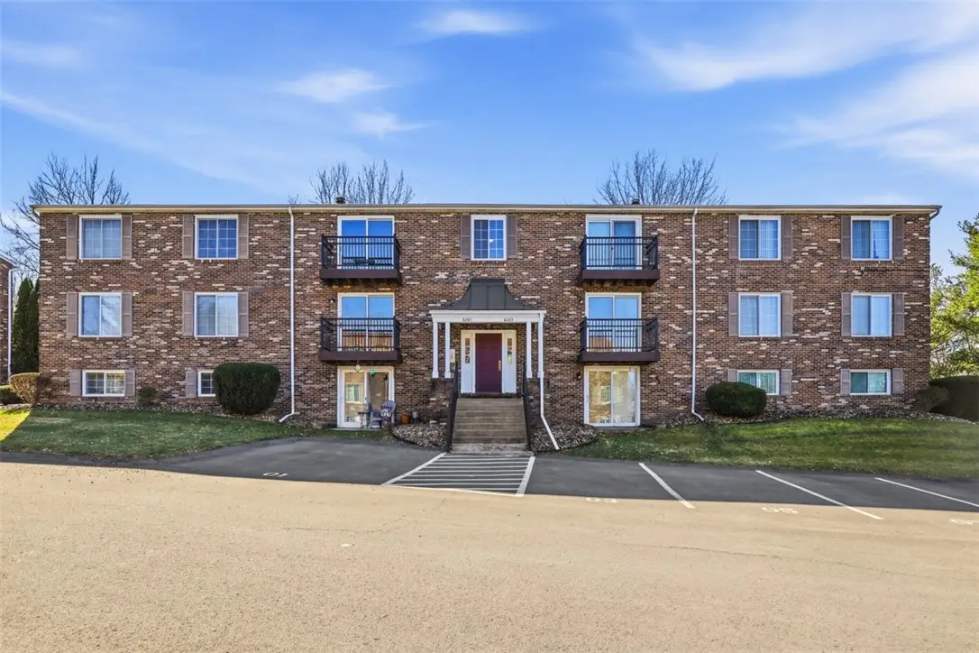 6211 Patrick Henry Dr, Aliquippa, PA 15001 - #1