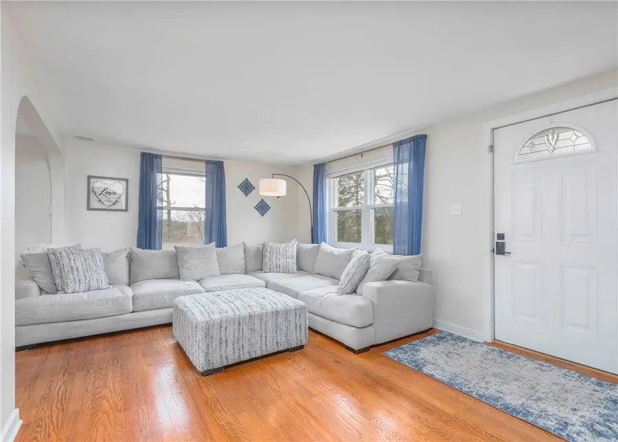 276 Thompsonville Rd, McMurray, PA 15317 - #2