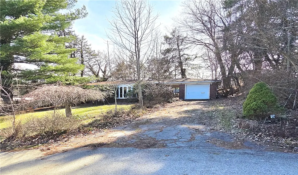 107 Winfield Ave, Bentleyville, PA 15314 - #1