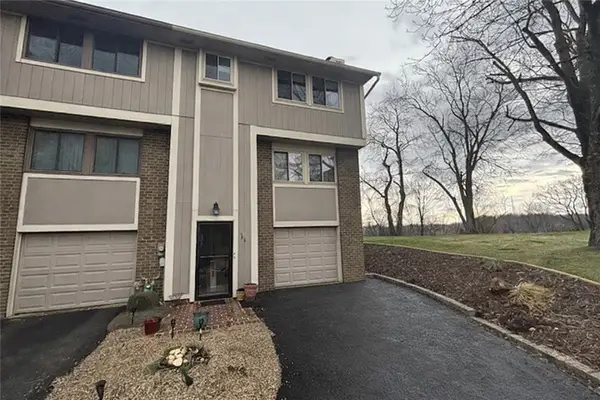 122 Rampart Ct, New Kensington, PA 15068