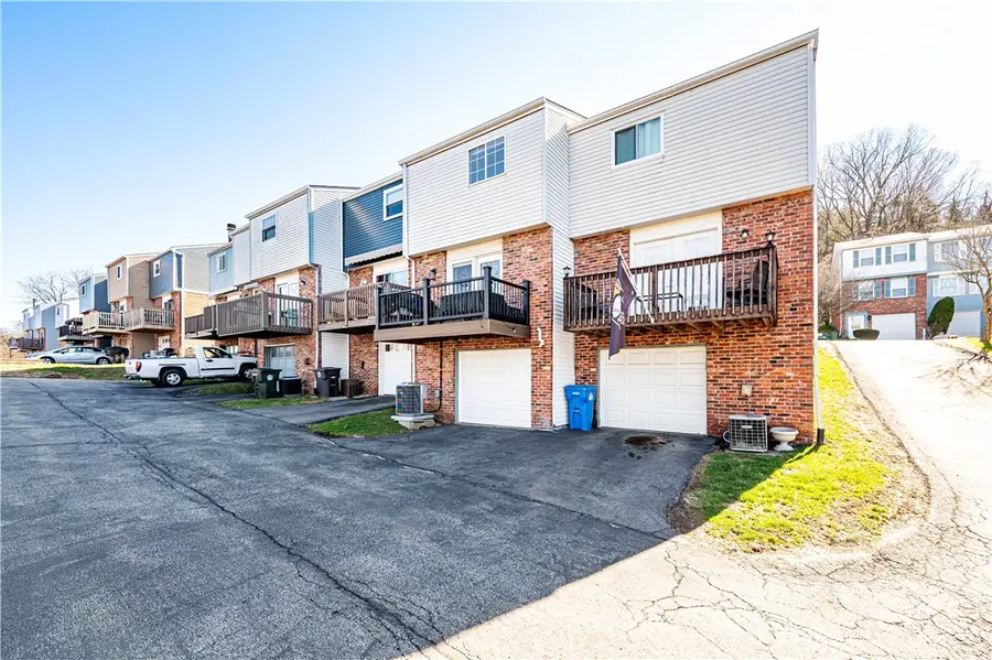 16 Shadow Dr, Pittsburgh, PA 15227 - #3