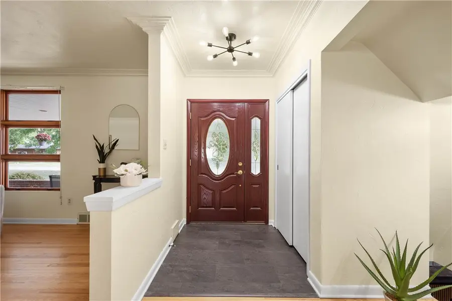 5158 Priscilla Dr, Bethel Park, PA 15102 - #3