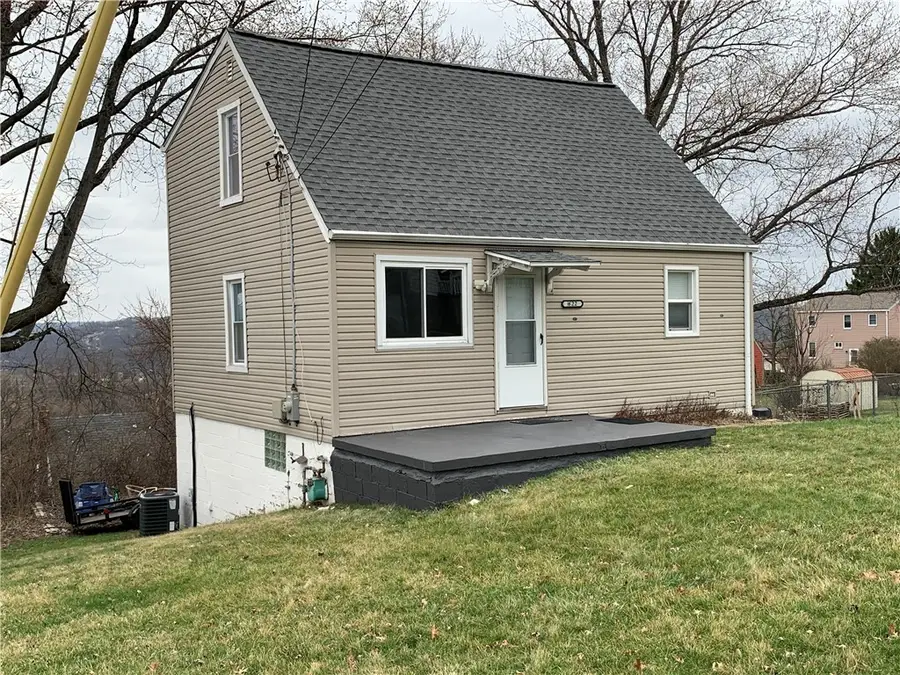 622 E Ascension Dr., West Mifflin, PA 15122 - #2