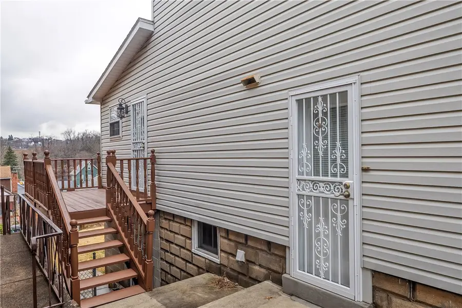 1002 Summit St, McKeesport, PA 15132 - #3