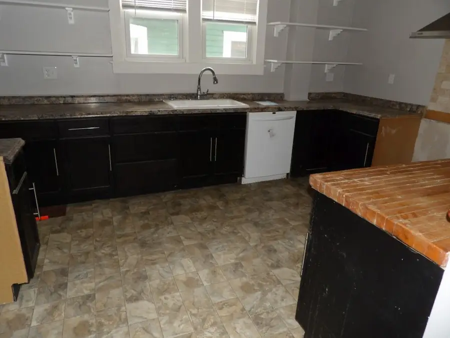 806 E 4th St, Oil City, PA 16301 - #2