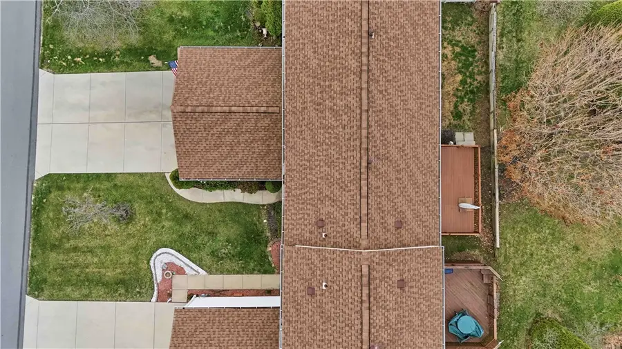 1406 Lexington Dr, Lawrence, PA 15055 - #2