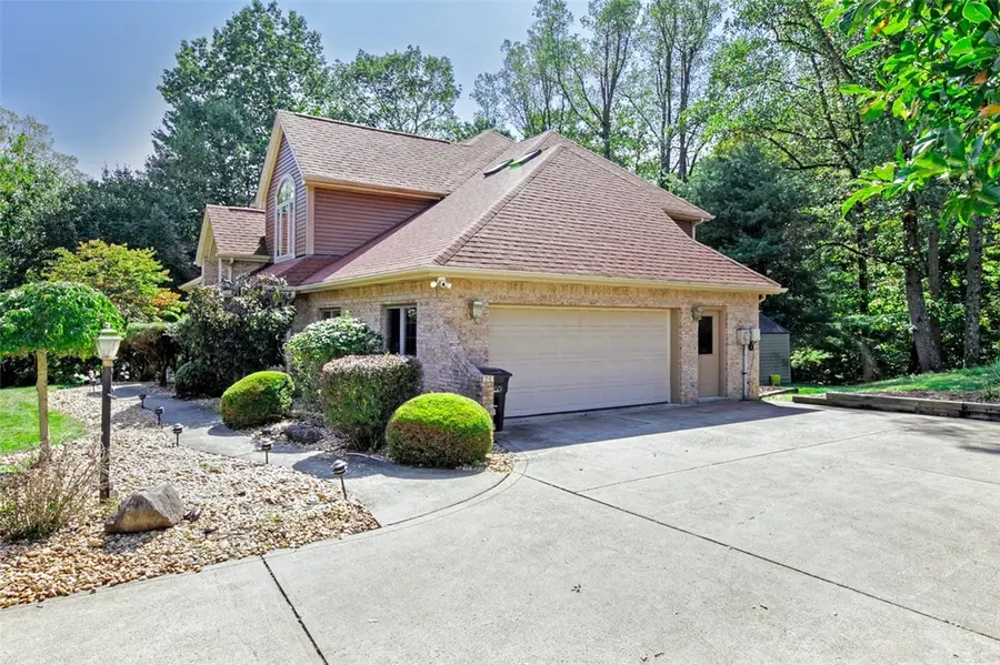 117 Bel Aire Dr, Monroeville, PA 15146 - #3