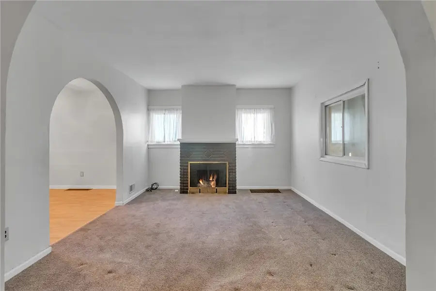 2014 Mclean St, Aliquippa, PA 15001 - #3