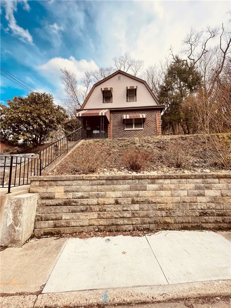 709 Charles St, Carnegie, PA 15106 - #1