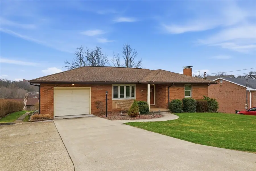 42 Lee Avenue, Washington, PA 15301 - #2