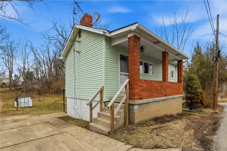 812 Wall St, McDonald, PA 15057 - #2