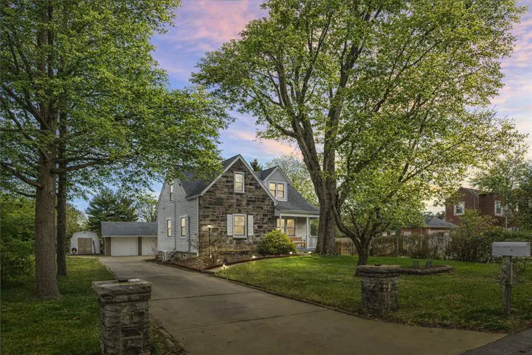 1325 Parkway Rd, Pittsburgh, PA 15237 - #1