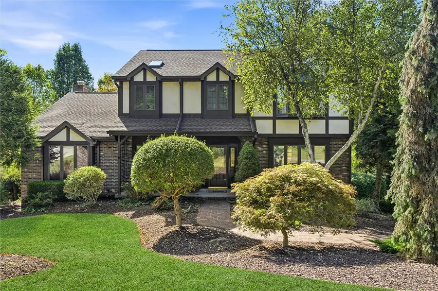 91 Green Crescent Dr, Washington, PA 15301 - #2