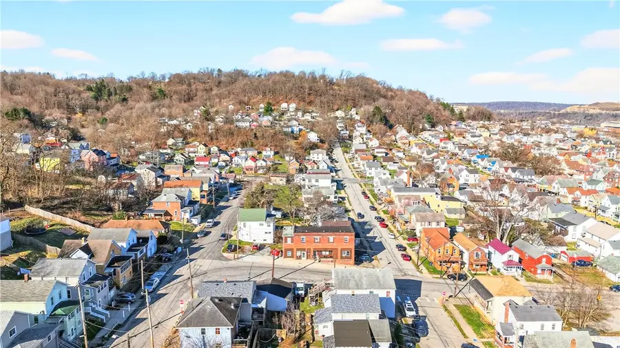 800 4th St., Ellwood City, PA 16117 - #3