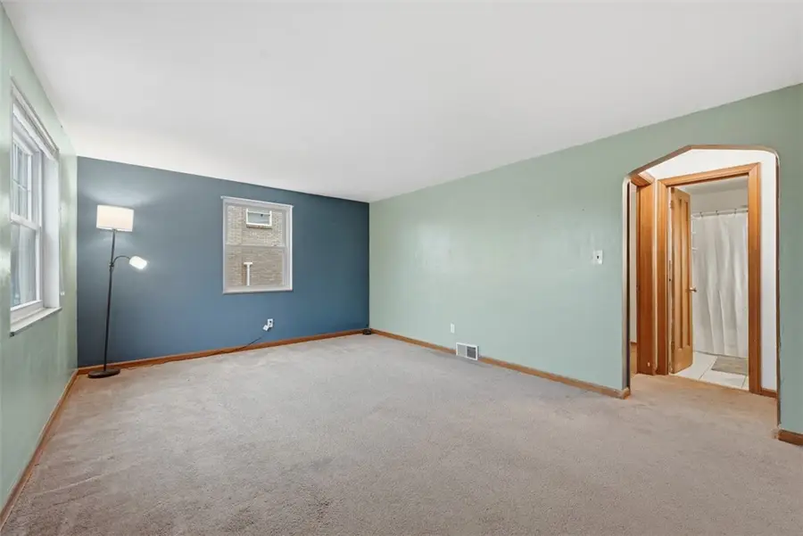 3109 Aniray Cir, Bethel Park, PA 15102 - #3