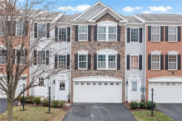 259 Grace Manor Dr, Coraopolis, PA 15108