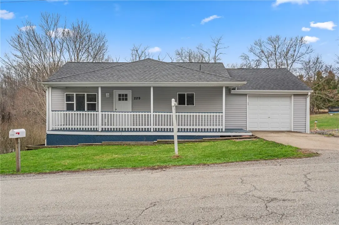 229 Miller Rd, Washington, PA 15301 - #1