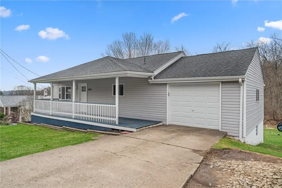 229 Miller Rd, Washington, PA 15301 - #2