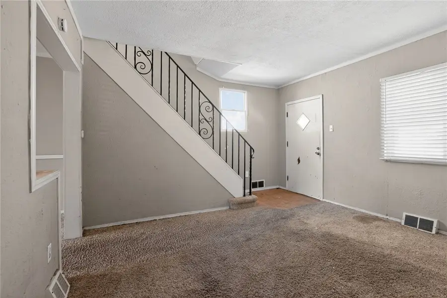 208 E Woodford Ave, Pittsburgh, PA 15210 - #3