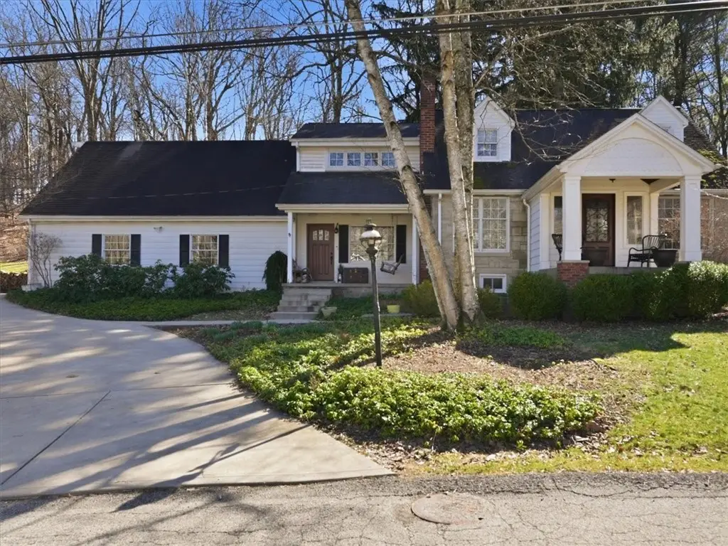 5971 Cherryview Ln, Bethel Park, PA 15102 - #1