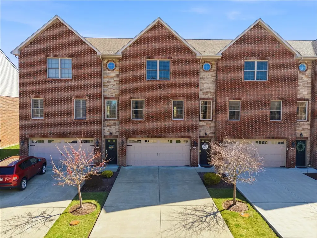 583 Chesnic Dr, Canonsburg, PA 15317 - #1