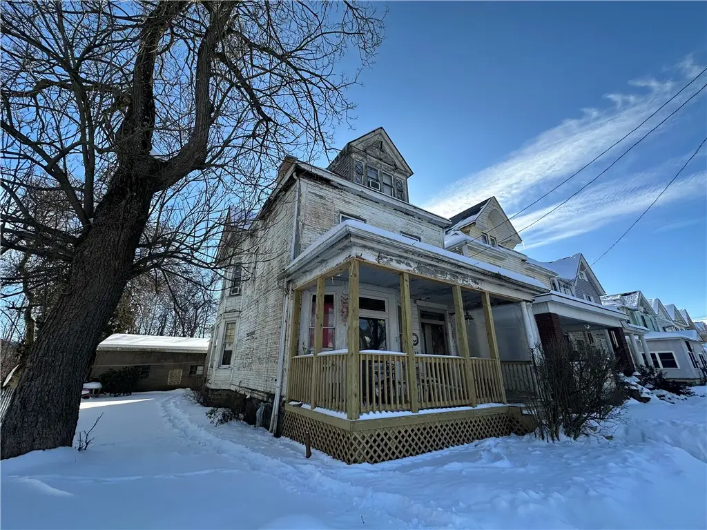 172 Franklin Ave, Vandergrift, PA 15690 - #1