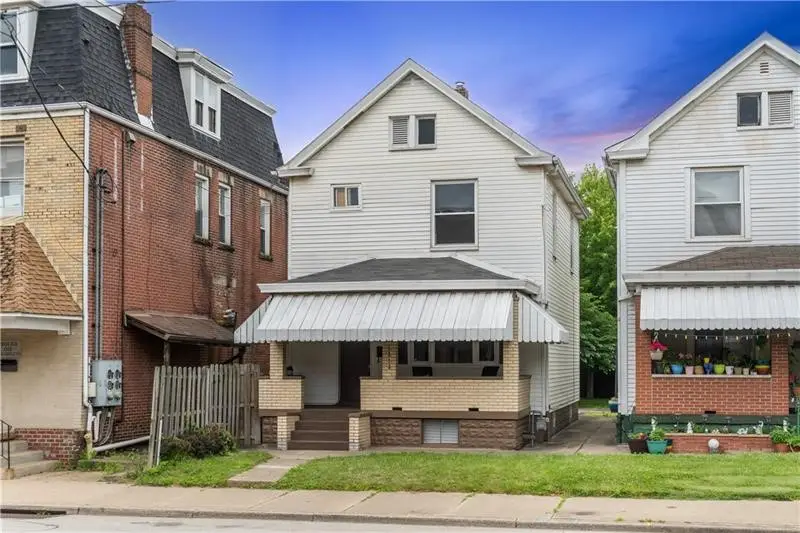 1213 4th Ave, Coraopolis, PA 15108 - #1