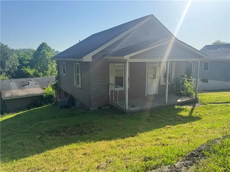 112 Wide St, Houston, PA 15342 - #1