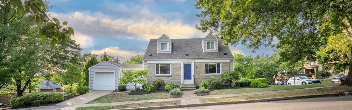 409 Sunset Dr, Mount Lebanon, PA 15228 - #1