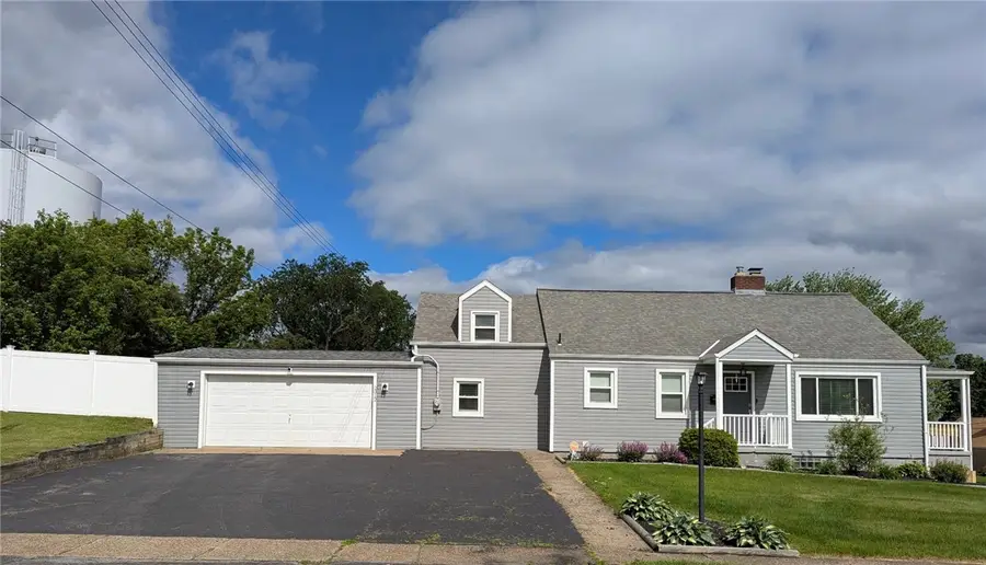 2012 Forge Dr, Aliquippa, PA 15001 - #2