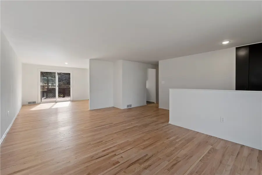 117 Nassau Dr, Pittsburgh, PA 15239 - #2