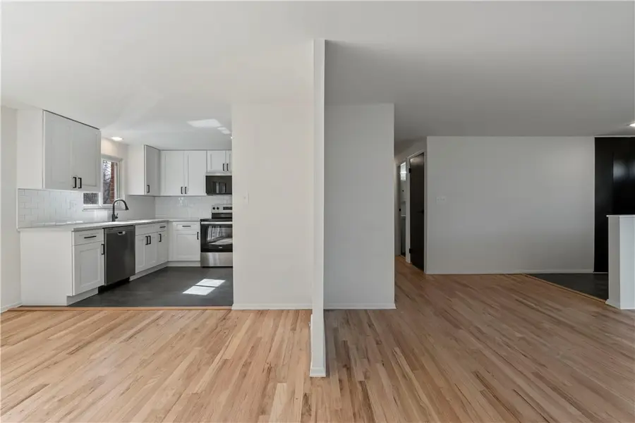 117 Nassau Dr, Pittsburgh, PA 15239 - #3