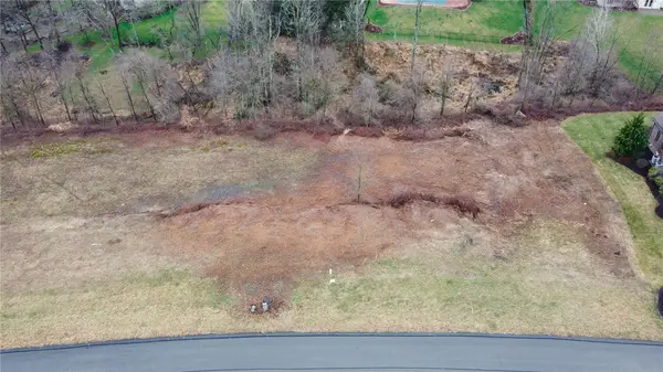 1121 Augusta Circle, North Huntingdon, PA 15642