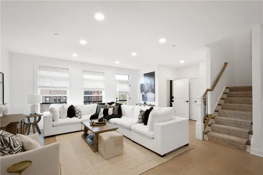 423 Magnolia Dr, Venetia, PA 15367 - #3