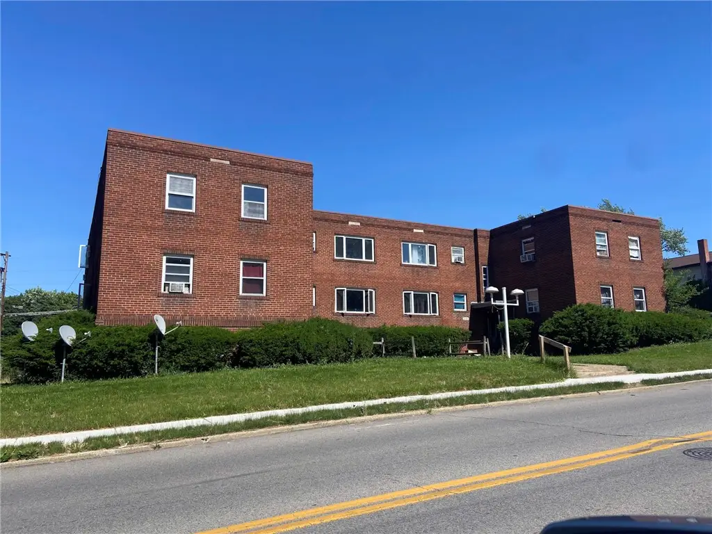 287-301 Stambaugh, Sharon, PA 16146 - #1