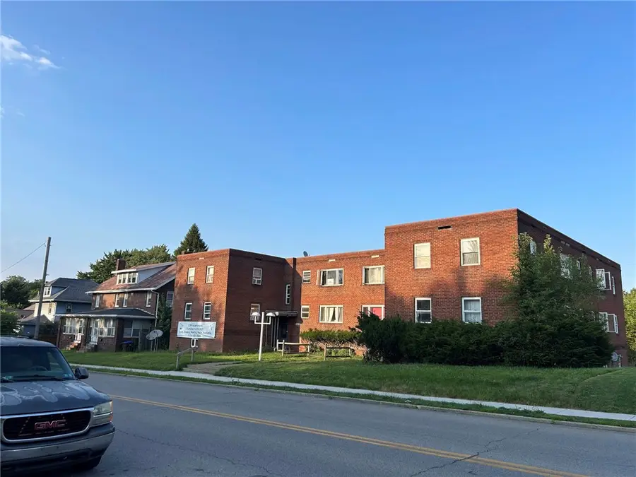 287-301 Stambaugh, Sharon, PA 16146 - #2