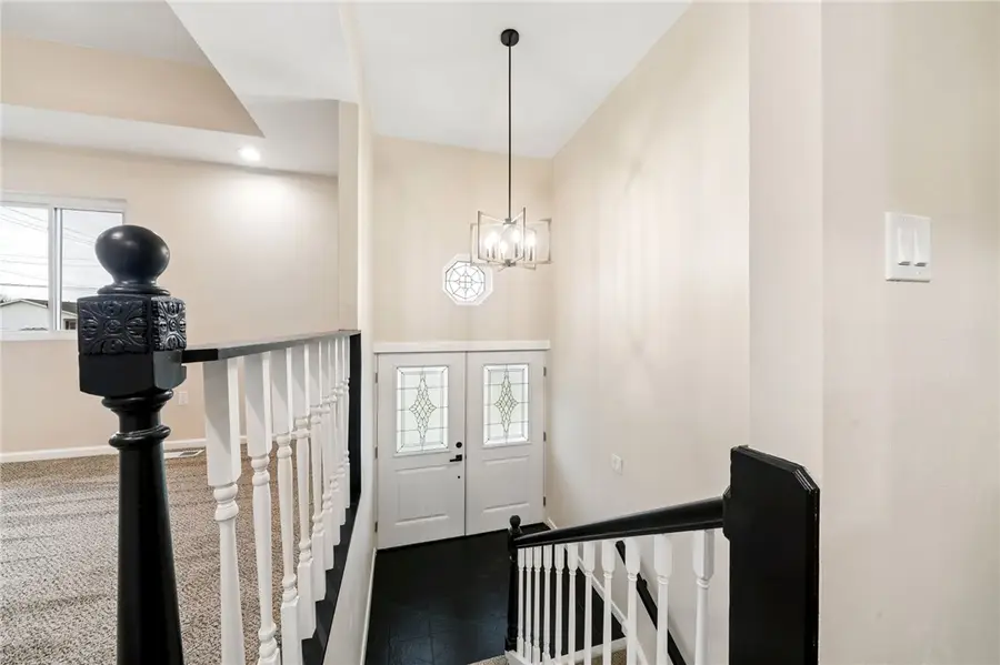 749 Parkway Dr, Harwick, PA 15049 - #2