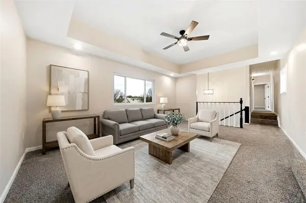 749 Parkway Dr, Harwick, PA 15049