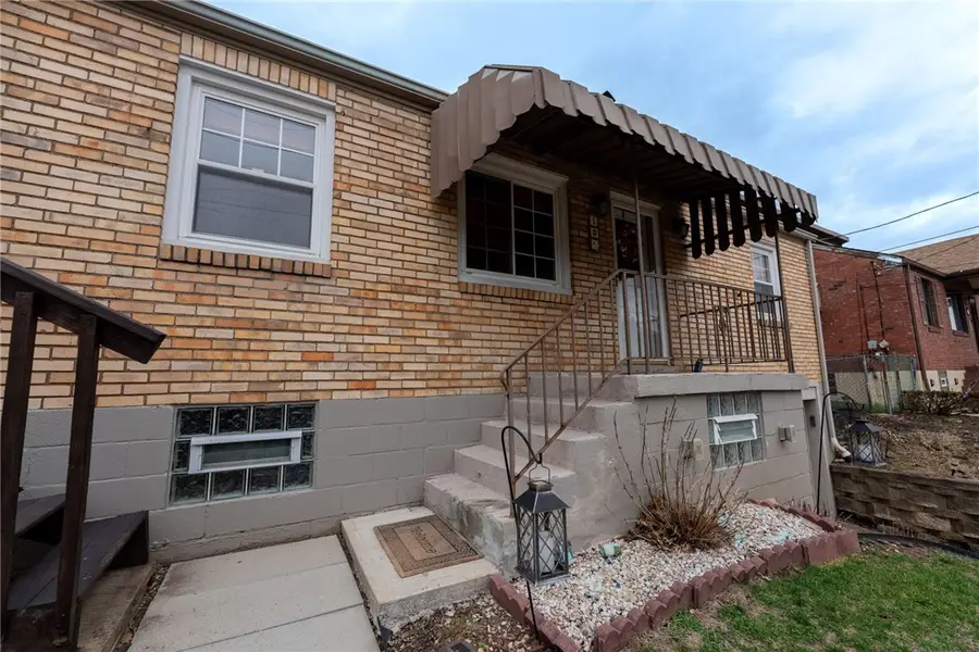 10 Pioneer Ave, Ross, PA 15229 - #2