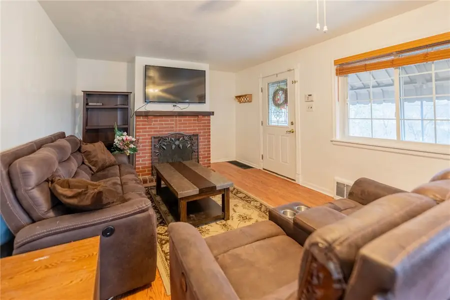 10 Pioneer Ave, Ross, PA 15229 - #3