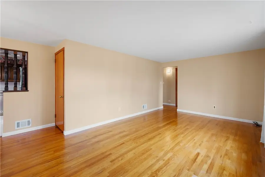 3478 Brickley Dr, Pittsburgh, PA 15227 - #2